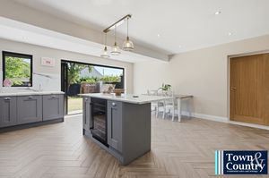 CHASE ROAD WEST- click for photo gallery